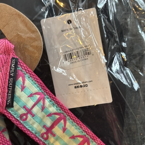 Simply Southern flip flops - Picture 3 of 3